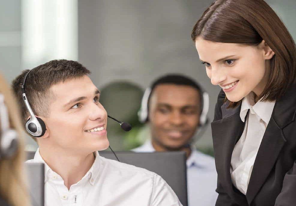 IT service desk team supporting service management